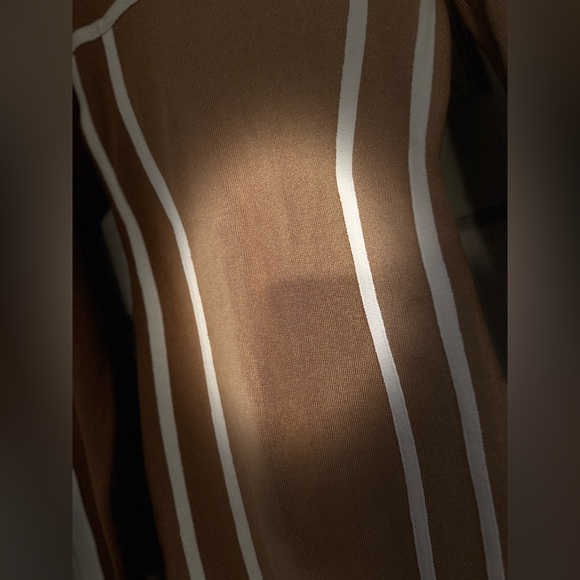 Elegant Tan and White Women's Dress - Picture 2 of 9